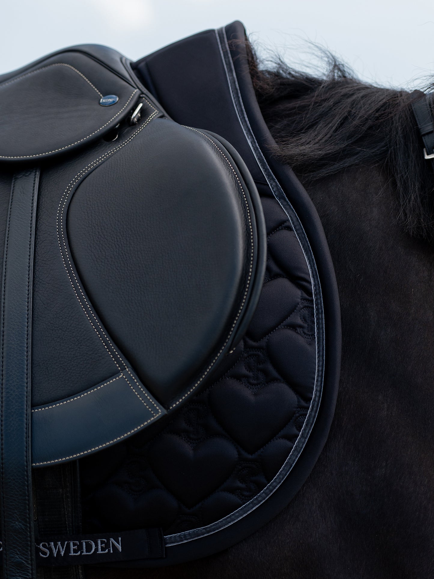 Jump Saddle Pad with Heart Design
