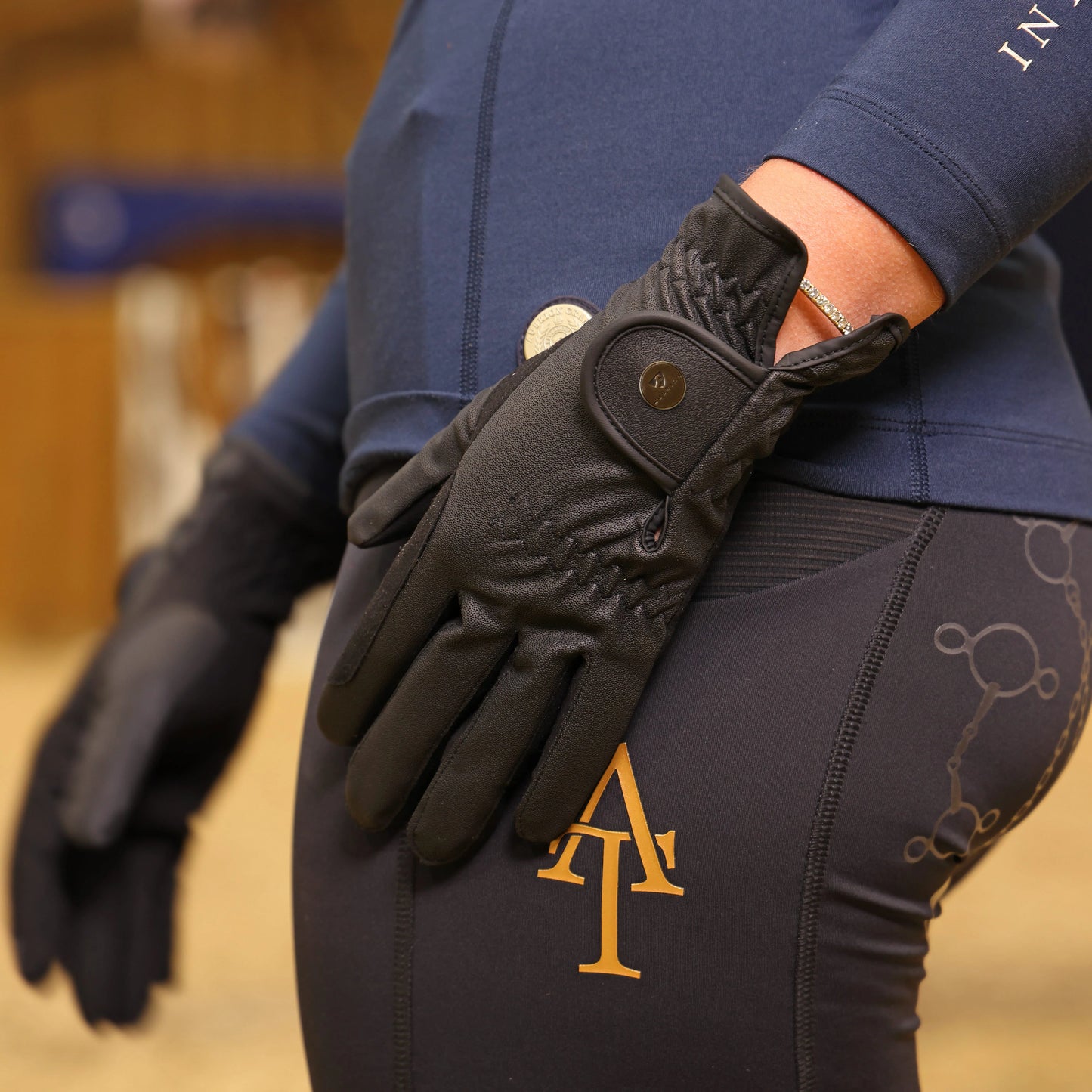 Aubrion Arene Riding Gloves - Breathable Equestrian Gloves