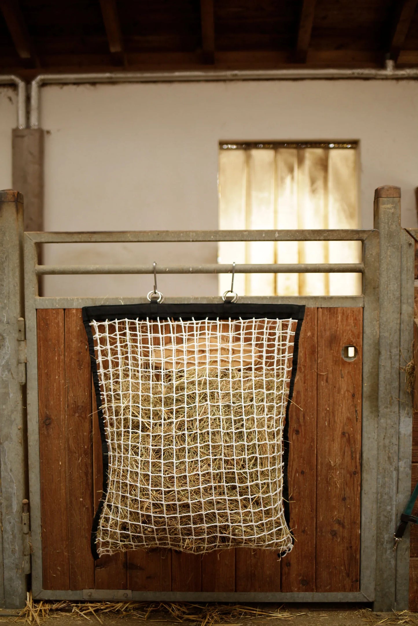 Easy Fill Hay Net - Horse Hay Feeder with Filling Aid