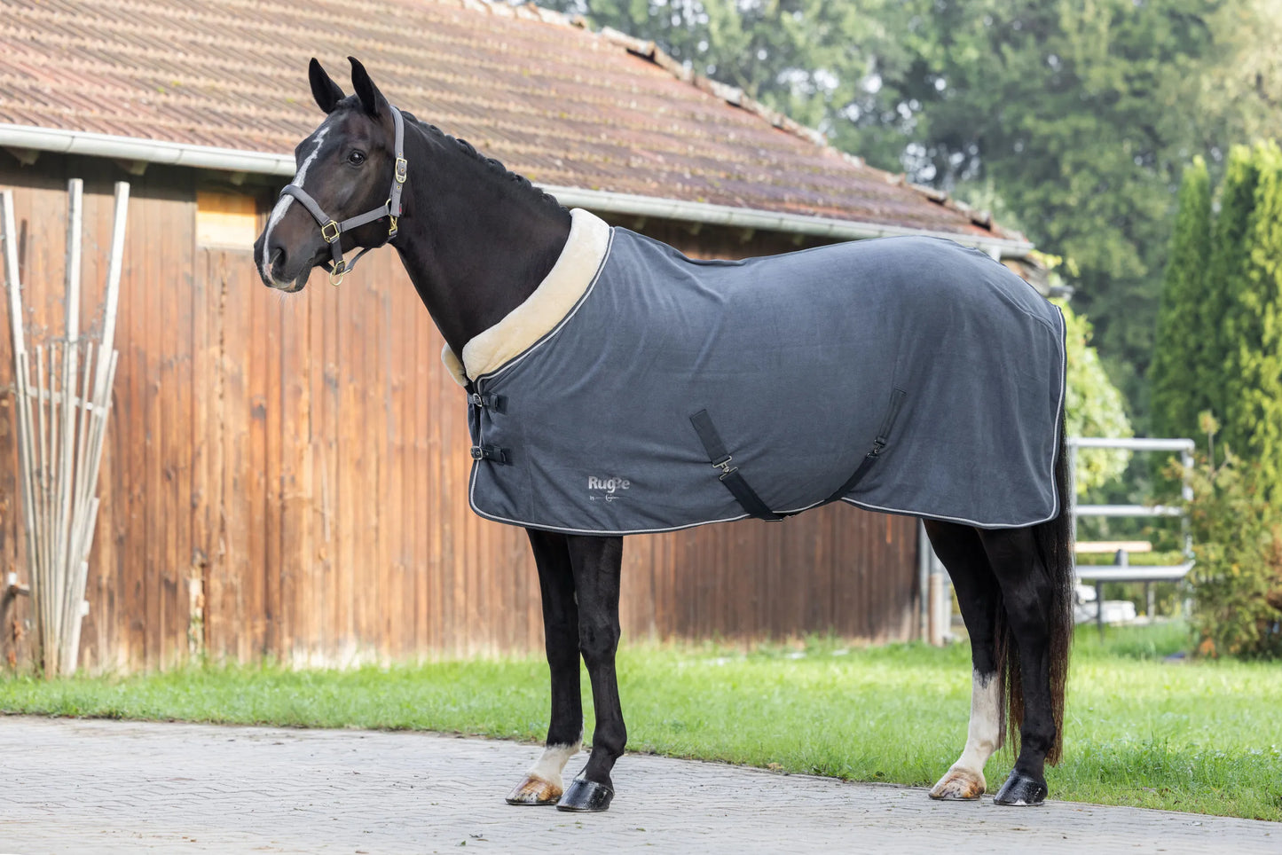 RugBe Royal Fleece Blanket - Horse Cooler Rug