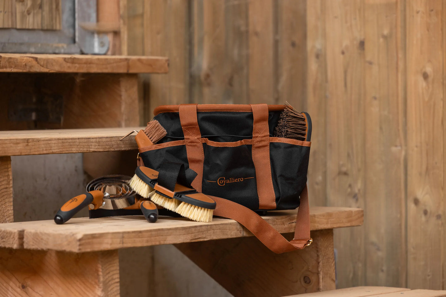 Grooming Bag - Horse Grooming Storage Bag (Black / Cognac)