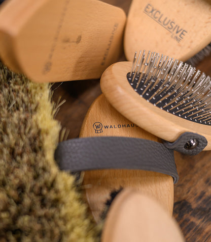 Exclusive Line Mane Brush - Horse Grooming Brush