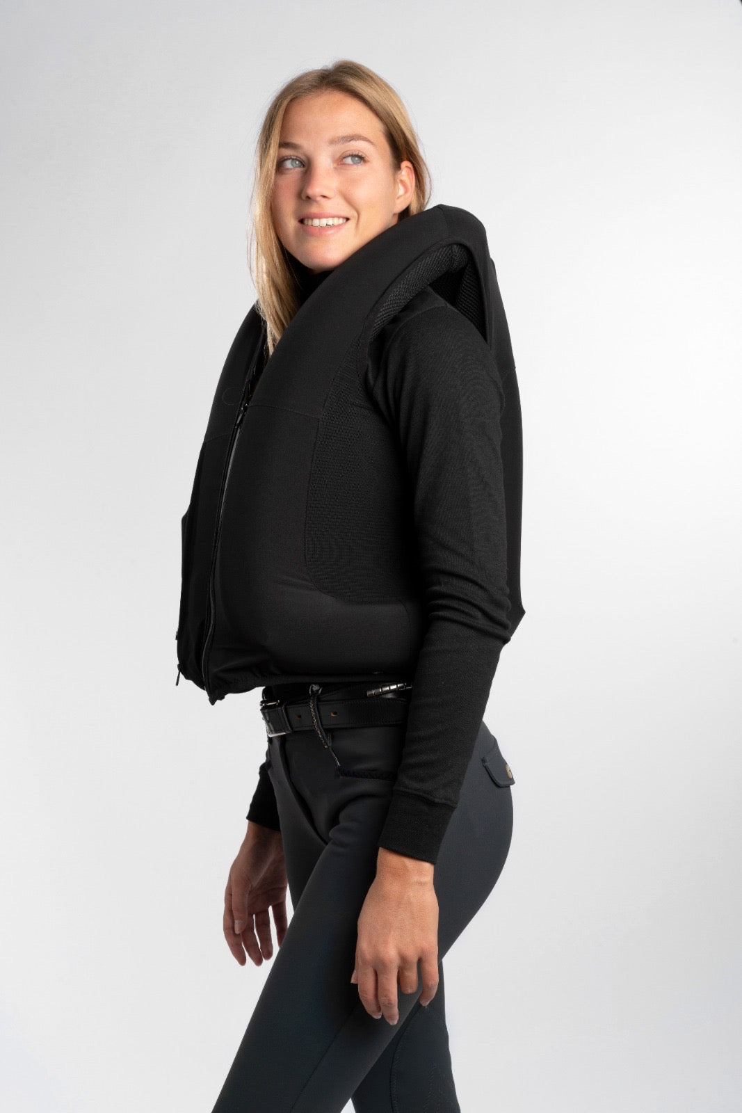 Seaver Airbag Vest Black - Protective Riding Vest